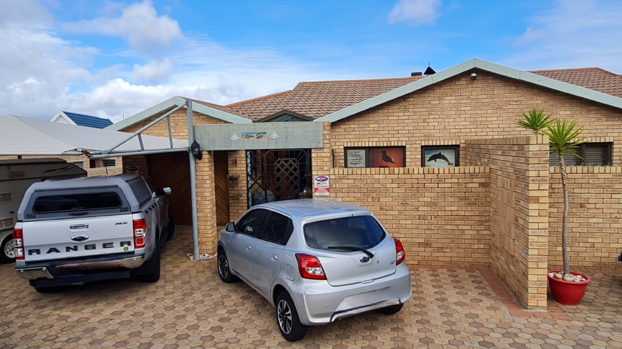 3 Bedroom Property for Sale in Hartenbos Heuwels Western Cape